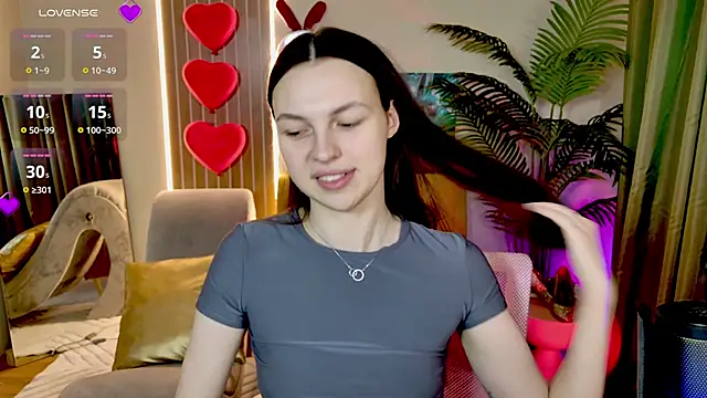 MaxinCarroll online show from May 21, 2026, 9:38 am