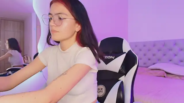 Celeste  star18 online show from December 17, 2025, 8:26 pm