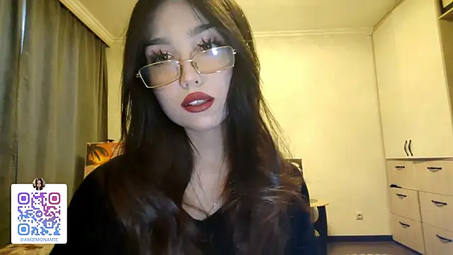 Qwami Amie online show from January 11, 2026, 9:58 am