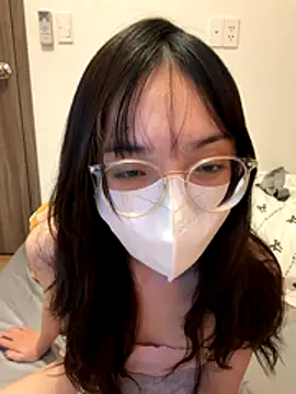 Snapshot of mimichannn99 chatting on December 16, 2025, 6:35 pm mimichannn99 online show from December 16, 2025, 6:35 pm