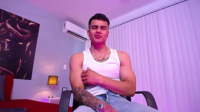 RyanGates  online show from December 17, 2025, 3:07 pm