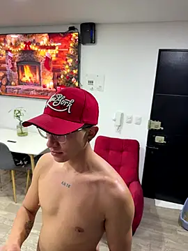 charming twink online show from December 23, 2025, 4:10 am