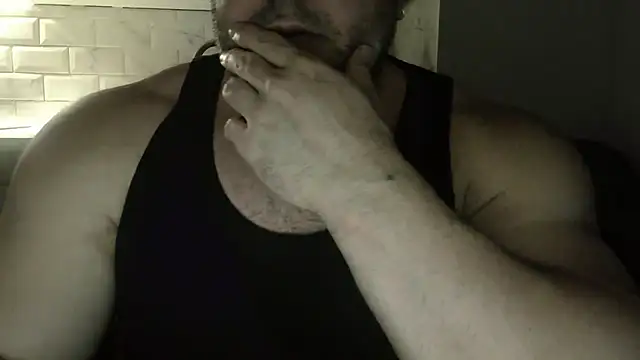 Snapshot of WildJohn_XX chatting on December 14, 2025, 9:52 pm WildJohn XX online show from December 14, 2025, 9:52 pm