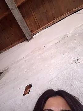 Snapshot of emmacurvyhot chatting on January 5, 2026, 5:27 pm emmacurvyhot online show from January 5, 2026, 5:27 pm