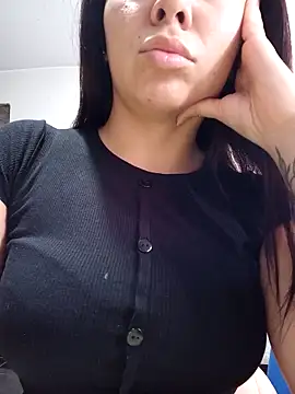 Snapshot of emmacurvyhot chatting on February 19, 2026, 4:36 pm emmacurvyhot online show from February 19, 2026, 4:36 pm