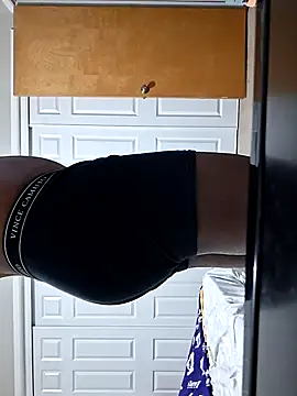 Snapshot of Rizzle9800 chatting on December 19, 2025, 12:56 pm Rizzle9800 online show from December 19, 2025, 12:56 pm