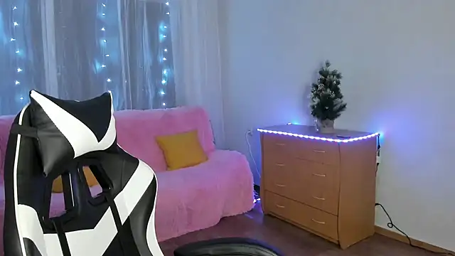 KisaModel online show from January 6, 2026, 1:42 am