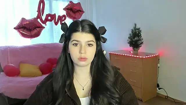 KisaModel online show from February 15, 2026, 7:51 am