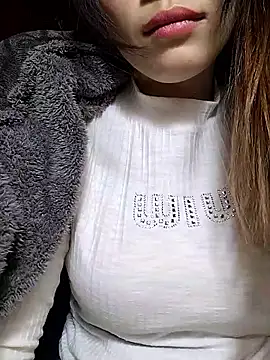 Snapshot of neko-nancy chatting on January 5, 2026, 10:24 pm neko-nancy online show from January 5, 2026, 10:24 pm