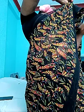 Snapshot of honey_papa chatting on December 17, 2025, 5:46 am honey papa online show from December 17, 2025, 5:46 am