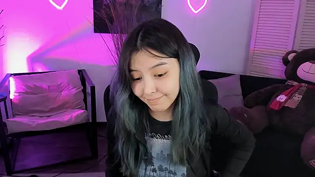 SirenMystiq online show from March 25, 2026, 7:53 pm