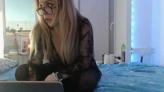 Snapshot of Sandro7879 chatting on February 21, 2026, 6:20 pm Sandro7879 online show from February 21, 2026, 6:20 pm