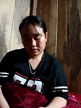 Snapshot of -myaa- chatting on December 13, 2025, 9:42 pm -myaa- online show from December 13, 2025, 9:42 pm