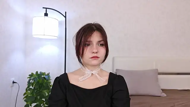 NyraVesperis online show from May 15, 2026, 6:31 am