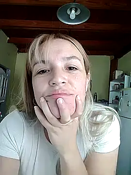 solenya25 online show from January 9, 2026, 2:20 pm