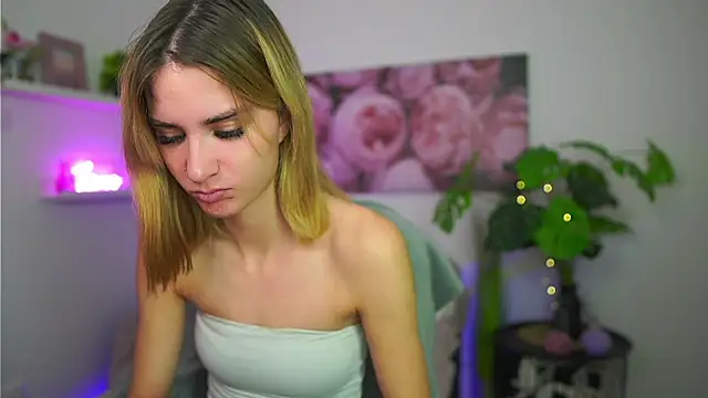  Bella Young online show from December 18, 2025, 2:23 pm