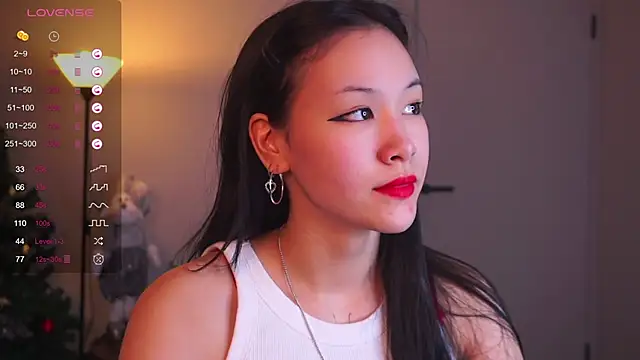 Snapshot of DonaPelligrino chatting on December 18, 2025, 4:29 am DonaPelligrino online show from December 18, 2025, 4:29 am