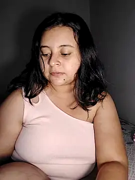 alexacurvy05 online show from February 3, 2026, 2:53 am