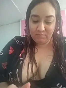 Snapshot of sharon_G chatting on April 21, 2026, 6:12 pm sharon G online show from April 21, 2026, 6:12 pm