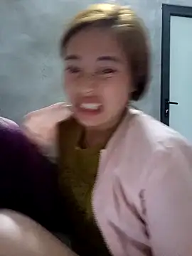 Snapshot of little-effy chatting on December 15, 2025, 5:17 pm little-effy online show from December 15, 2025, 5:17 pm