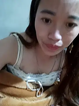 Snapshot of little-effy chatting on February 8, 2026, 1:47 pm little-effy online show from February 8, 2026, 1:47 pm