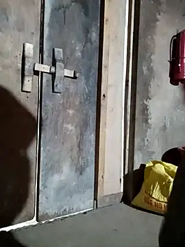 Snapshot of little-effy chatting on February 27, 2026, 12:16 pm little-effy online show from February 27, 2026, 12:16 pm