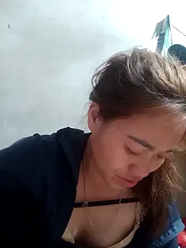 Snapshot of little-effy chatting on March 4, 2026, 1:17 pm little-effy online show from March 4, 2026, 1:17 pm