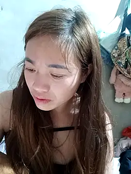 Snapshot of little-effy chatting on March 8, 2026, 7:50 pm little-effy online show from March 8, 2026, 7:50 pm