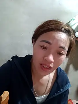 Snapshot of little-effy chatting on March 31, 2026, 1:00 pm little-effy online show from March 31, 2026, 1:00 pm