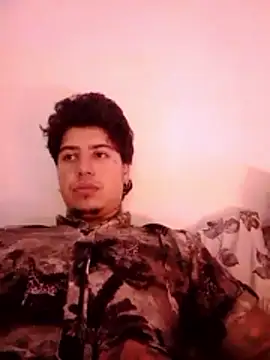 Snapshot of shadowofpleasure chatting on December 19, 2025, 11:17 am shadowofpleasure online show from December 19, 2025, 11:17 am