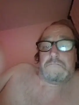 Snapshot of Olivassl22 chatting on May 16, 2026, 9:13 pm Olivassl22 online show from May 16, 2026, 9:13 pm