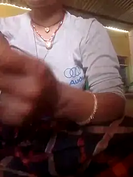 Snapshot of Aaisha_01 chatting on April 23, 2026, 6:58 am Aaisha 01 online show from April 23, 2026, 6:58 am
