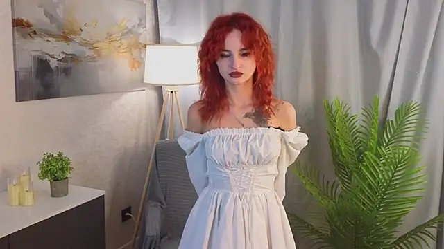 NaidaGresco online show from December 17, 2025, 3:45 am