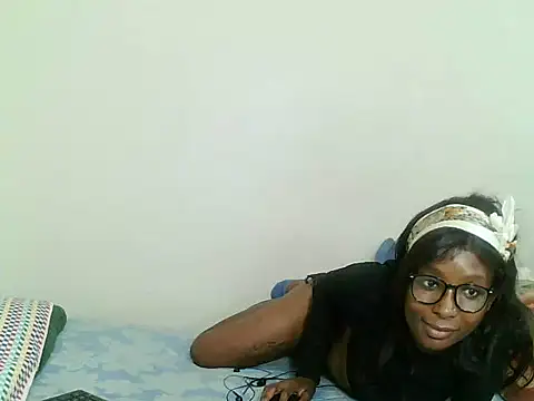 PKELLY7 online show from December 15, 2025, 10:14 pm