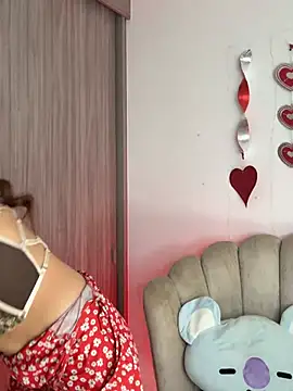 Tamaraserra online show from April 10, 2026, 5:17 pm