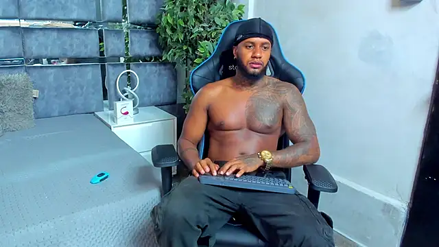 jay jhonson01 online show from April 14, 2026, 4:29 am