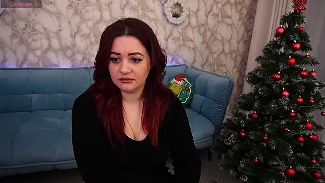 DiamondShadoww online show from December 16, 2025, 2:44 pm