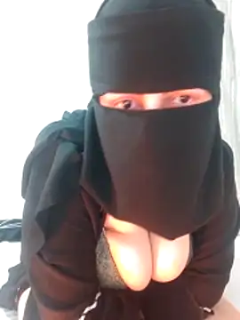 Snapshot of Natascha-31 chatting on December 19, 2025, 3:46 am Natascha-31 online show from December 19, 2025, 3:46 am