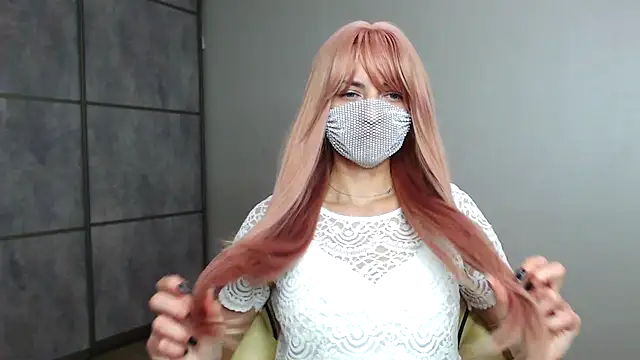 ellisnikki online show from December 15, 2025, 11:31 pm