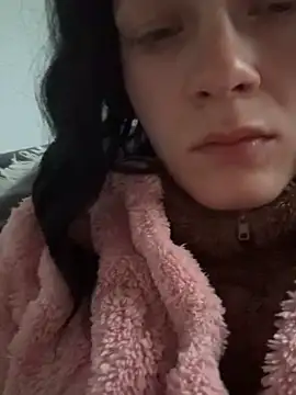 Snapshot of dein_traumchen chatting on March 21, 2026, 5:56 am dein traumchen online show from March 21, 2026, 5:56 am
