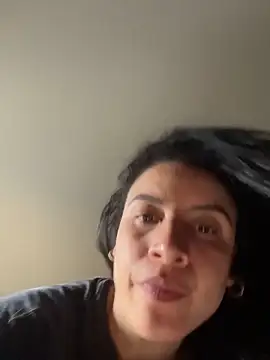 Snapshot of Lena-Williamss chatting on December 18, 2025, 8:26 pm Lena-Williamss online show from December 18, 2025, 8:26 pm