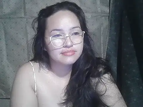 yummy jyra02167 online show from December 16, 2025, 8:14 pm