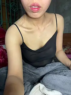 Snapshot of Glass_ly chatting on January 11, 2026, 11:32 pm Glass ly online show from January 11, 2026, 11:32 pm