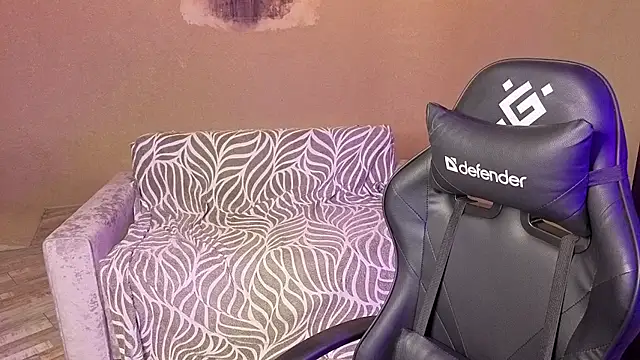 Snapshot of DianaLure chatting on December 18, 2025, 3:29 pm DianaLure online show from December 18, 2025, 3:29 pm