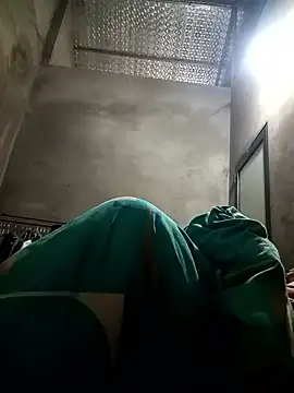 Snapshot of kat2026 chatting on December 17, 2025, 12:38 am kat2026 online show from December 17, 2025, 12:38 am