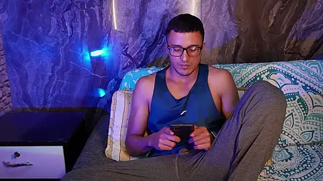 Sebas Gerrero online show from December 17, 2025, 3:23 am