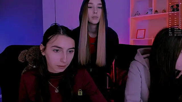 mila firee online show from April 10, 2026, 9:03 am