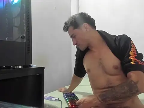 jhonduglas online show from December 19, 2025, 4:52 am