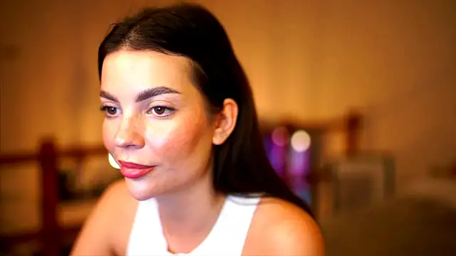 VibrantTunes online show from December 14, 2025, 4:12 pm