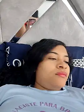 DAFNNEE HOT online show from April 14, 2026, 3:40 pm